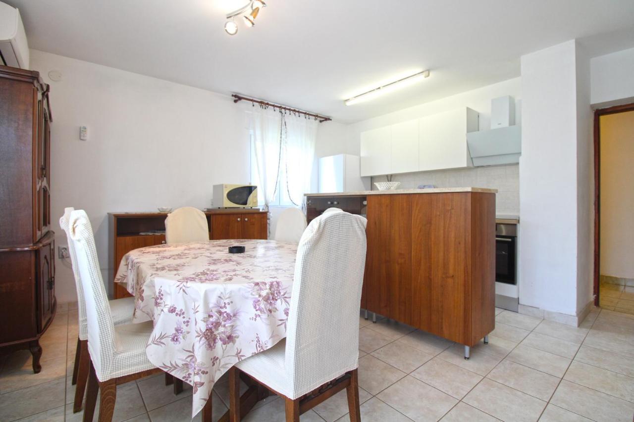 Marija 1198 Apartment